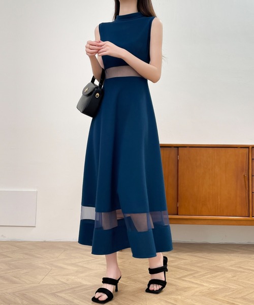 ECLIN(エクラン)の「異素材シアー切替フレアロングワンピース(ワンピース・レディース・ネイビー/ボルドー/ブラック・S/M)」の13枚目の写真