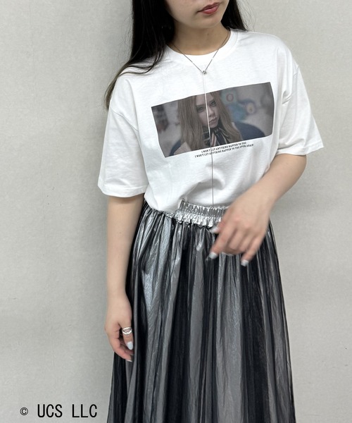 NICOLE CLUB(ニコル クラブ)の「M3GAN(ミーガン) フォトプリントTシャツ / オリジナル / 前後プリント(Tシャツ/カットソー・レディース・チャコールグレー/オフホワイト・FREE)」の1枚目の写真