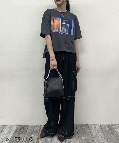 NICOLE CLUB(ニコル クラブ)の「M3GAN(ミーガン) フォトプリントTシャツ / オリジナル / 前後プリント(Tシャツ/カットソー・レディース・チャコールグレー/オフホワイト・FREE)」の18枚目の写真