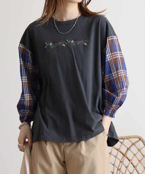 EMAGO 花刺繍袖ｷﾞｬｻﾞｰT（Tシャツ/カットソー）｜Emago（イマゴ） 5,387円