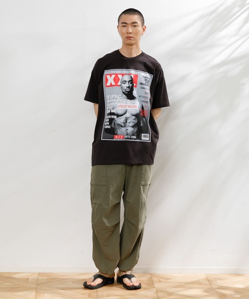 AMERICAN RAG CIE(アメリカンラグシー)の「SAWS US TEE TUPAC "XXL MAGAZINE(Tシャツ/カットソー・メンズ・ブラック・L/XL)」の8枚目の写真
