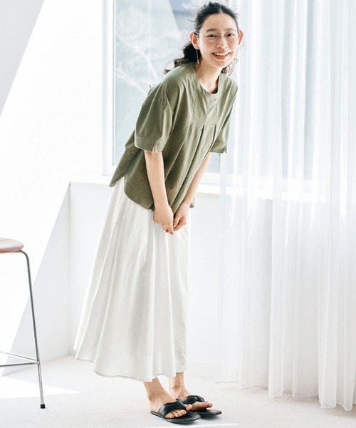 and myera（アンド マイラ）の「ａｎｄ　ｍｙｅｒａ　布はくのＴトップス（シャツ/ブラウス・レディース・ブラック/ホワイト/カーキ・MEDIUM/LARGE/X-LARGE/SMALL）」の7枚目の写真