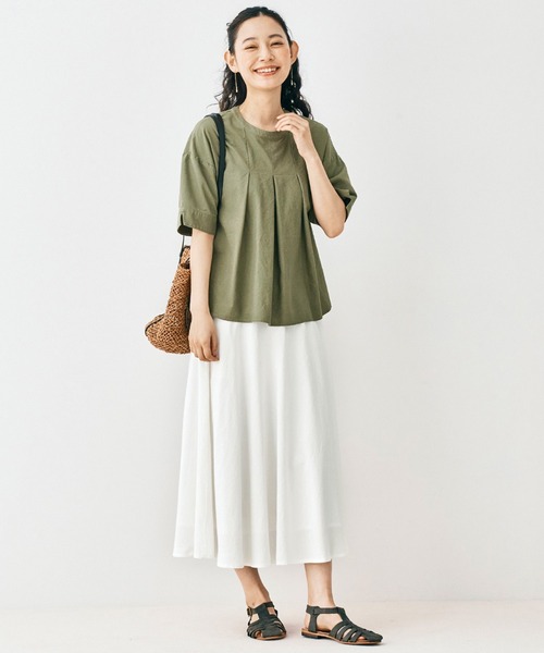 and myera（アンド マイラ）の「ａｎｄ　ｍｙｅｒａ　布はくのＴトップス（シャツ/ブラウス・レディース・ブラック/ホワイト/カーキ・MEDIUM/LARGE/X-LARGE/SMALL）」の8枚目の写真