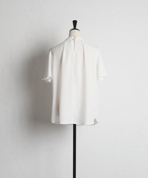 tocco closet（トッコ　クローゼット）の「【ZOZO限定】パールパーツボウタイブラウス（シャツ/ブラウス・レディース・ブラック/オフホワイト/グレー・M）」の16枚目の写真