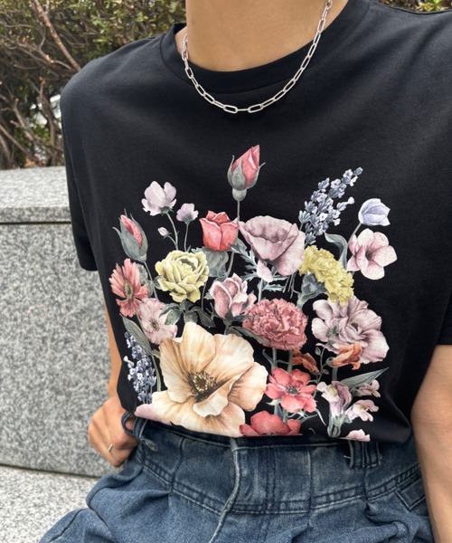 Unitage(ユニテージ)の「フラワープリントTEE(Tシャツ/カットソー・レディース・ホワイト/ブラック・FREE)」の6枚目の写真