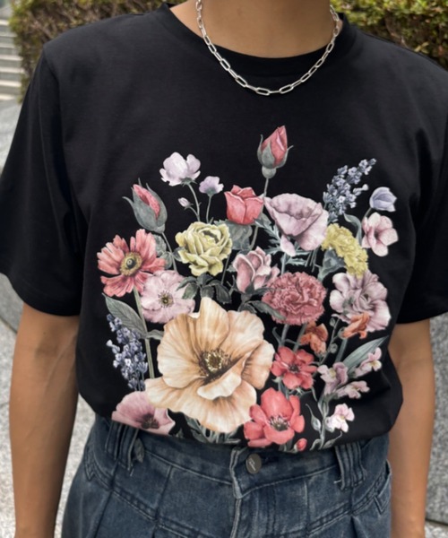 Unitage(ユニテージ)の「フラワープリントTEE(Tシャツ/カットソー・レディース・ホワイト/ブラック・FREE)」の7枚目の写真