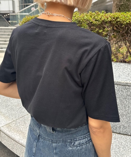 Unitage(ユニテージ)の「フラワープリントTEE(Tシャツ/カットソー・レディース・ホワイト/ブラック・FREE)」の8枚目の写真