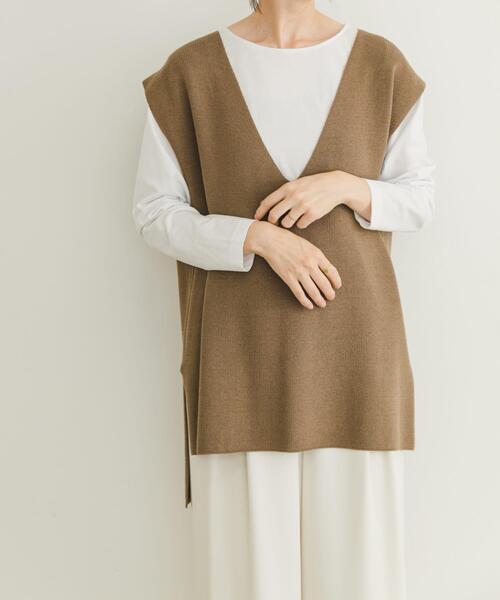 ITEMS URBANRESEARCH(アイテムズ アーバンリサーチ)の「ロングTシャツ×ニットベストセット(Tシャツ/カットソー・レディース・モカ/カーキ/チャコールグレー/オフホワイト・FREE)」の16枚目の写真