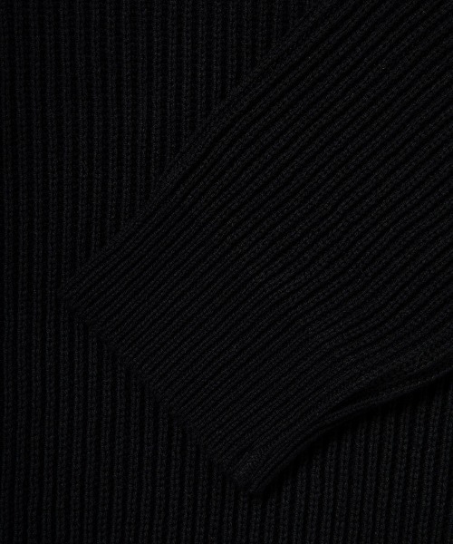 430(フォーサーティ)の「mn3008-PW KNIT SWEATER クルーネックセーター(ニット/セーター・メンズ・ブラック・0/1/2/3)」の7枚目の写真