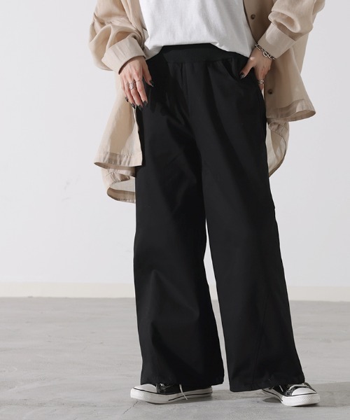 HUG.U(ハグユー)の「ワイドパンツ(チノパンツ・レディース・ネイビー/サンドベージュ/ダークグレー/ブラック/カーキ/アイボリー/ライトベージュ・M(レギュラー丈)/M(トール丈)/L(レギュラー丈)/L(トール丈)/2L(レギュラー丈)/2L(トール丈)/3L(レギュラー丈)/3L(トール丈))」の9枚目の写真