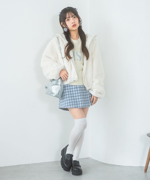 repipi armario（レピピ アルマリオ）の「【洗える！】モコモコファーフーディ（その他アウター・キッズ・モカ/チャコールグレー/アイボリー・SMALL/MEDIUM/LARGE）」の8枚目の写真