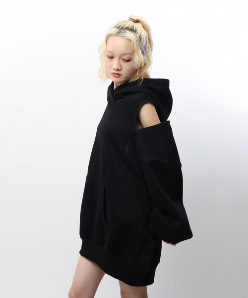 Lovilyn 2wayオープンショルダージップパーカー Lovilyn（ラヴィリン）の「2wayオープンショルダージップ