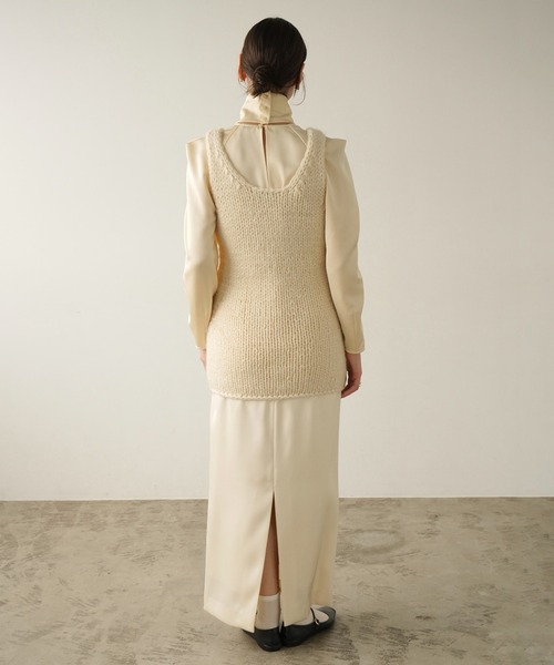 CLANE(クラネ)の「HAND KNIT MINI ONEPIECE(ワンピース・レディース・アイボリー/グレー・1/0)」の5枚目の写真