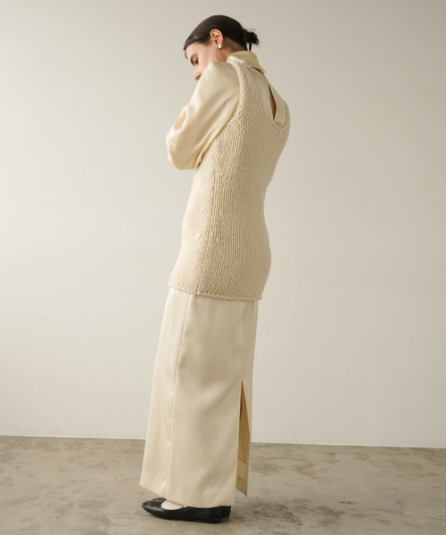 CLANE(クラネ)の「HAND KNIT MINI ONEPIECE(ワンピース・レディース・アイボリー/グレー・1/0)」の4枚目の写真