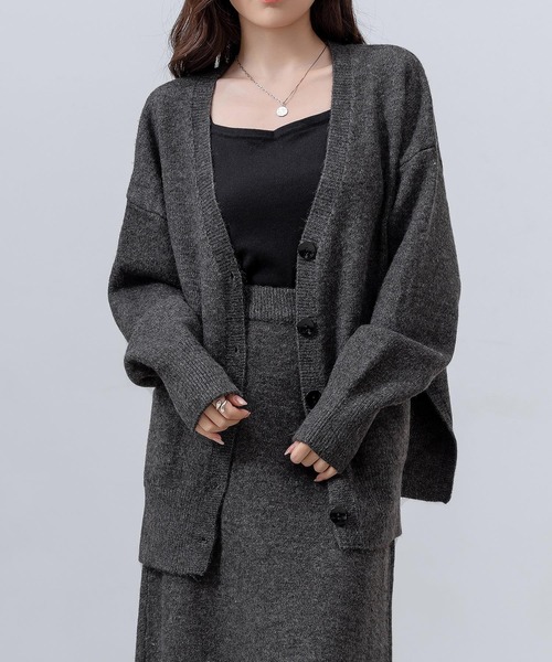 セットアップ】スリットで抜け感+。長袖オーバーサイズリブニット