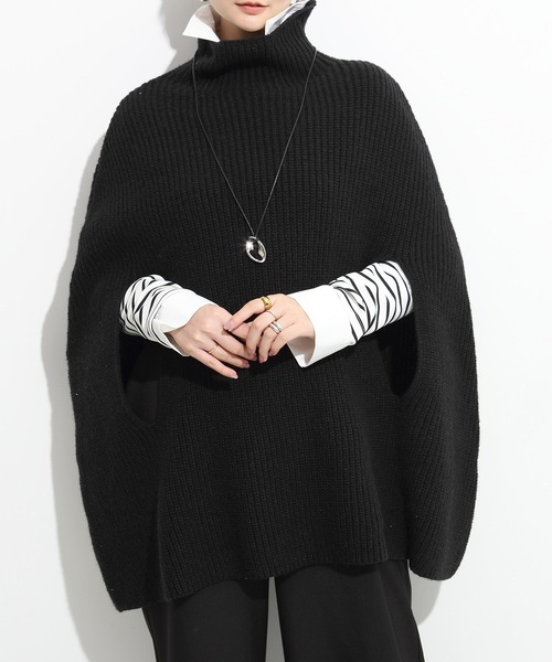 Gucci ブラックニット ポンチョ・ケープコート タートルネック Gucci ブラックニット ポンチョ・ケープコート タートルネック Gucci