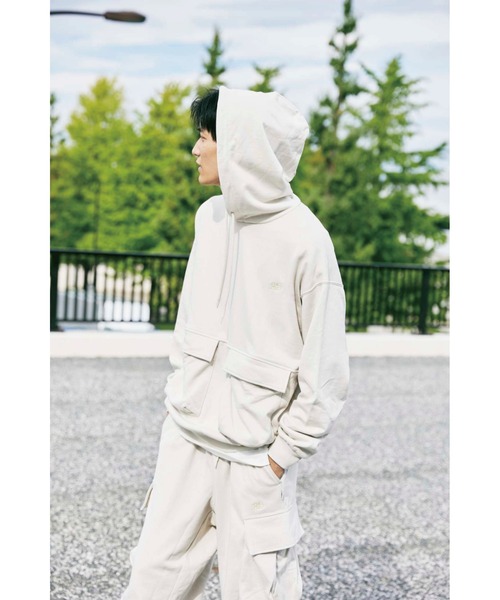 KEBOZ(ケボズ)の「BALL POCKET SWEAT HOODIE(パーカー・メンズ・ブラック/クリーム/グレー・M/L/XL/2XL)」の22枚目の写真