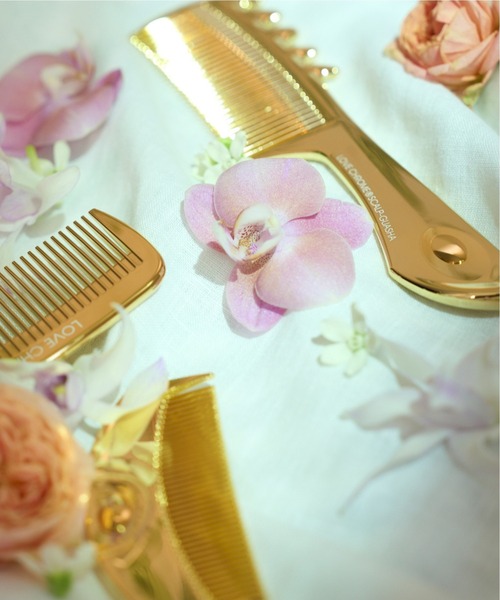 LOVECHROME（ラブクロム）の「(R)K24GPテツキ ゴールド（ヘアブラシ・レディース・ゴールド・FREE）」の2枚目の写真