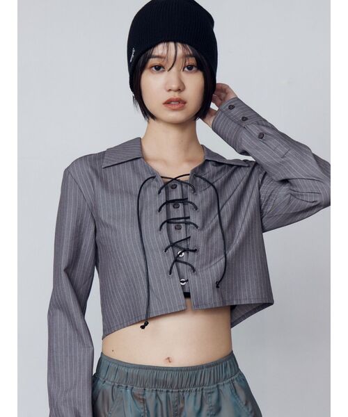 EMODA（エモダ）の「レースアップショートシャツ（シャツ/ブラウス・レディース・グレー/ネイビー/ホワイト・FREE）」の15枚目の写真