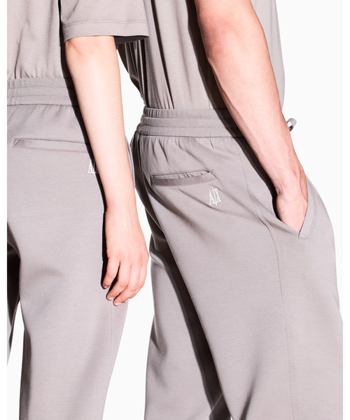 ARMANI EXCHANGE（アルマーニエクスチェンジ）の「【A|X アルマーニ エクスチェンジ】ICON スウェットジョガーパンツ（スウェットパンツ・メンズ・ブラック/ホワイト/グレイッシュベージュ・XX-LARGE/X-SMALL/X-LARGE/SMALL/MEDIUM/LARGE）」の22枚目の写真