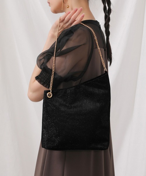 Kana（カナ）の「シャイニー  バイアス ショルダー パーティー バッグ 内ポケット付き 結婚式 二次会 お呼ばれ オケージョン（ショルダーバッグ・レディース・ゴールド/シルバー/ブラック・フリー）」の10枚目の写真