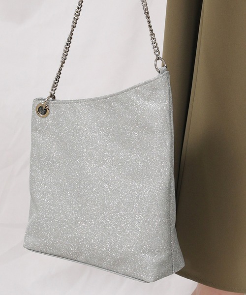 Kana（カナ）の「シャイニー  バイアス ショルダー パーティー バッグ 内ポケット付き 結婚式 二次会 お呼ばれ オケージョン（ショルダーバッグ・レディース・ゴールド/シルバー/ブラック・フリー）」の15枚目の写真