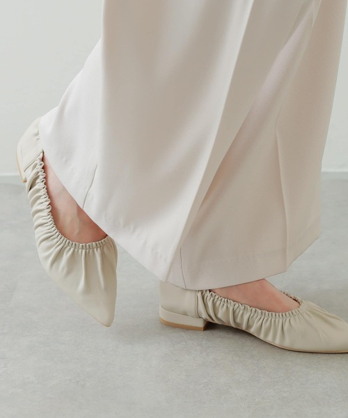 SENSE OF PLACE by URBAN RESEARCH（センスオブプレイスバイアーバンリサーチ）の「ギャザーフラットシューズ（バレエシューズ・レディース・シルバー/アイボリー/ブラック・SMALL/LARGE/MEDIUM）」の13枚目の写真