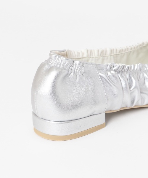 SENSE OF PLACE by URBAN RESEARCH（センスオブプレイスバイアーバンリサーチ）の「ギャザーフラットシューズ（バレエシューズ・レディース・シルバー/アイボリー/ブラック・SMALL/LARGE/MEDIUM）」の10枚目の写真