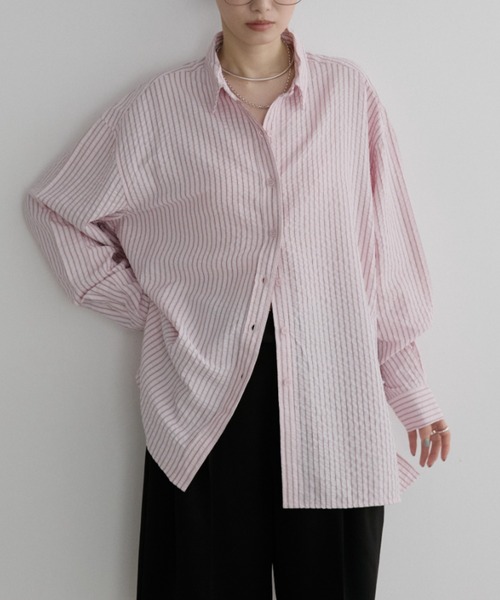 Aunt Marie's（アントマリーズ）の「オーバーサイズベーシックサッカーストライプシャツ【人気アイテム/新色追加！】（シャツ/ブラウス・レディース・ブルー/イエロー・FREE）」の6枚目の写真