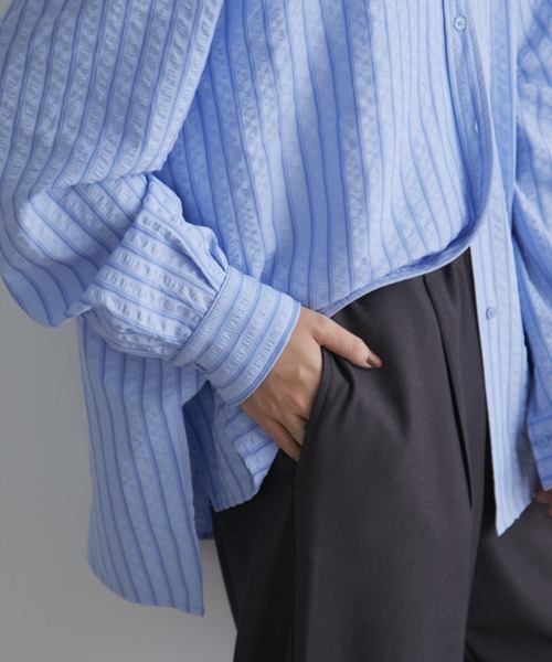 Aunt Marie's（アントマリーズ）の「オーバーサイズベーシックサッカーストライプシャツ（シャツ/ブラウス・レディース・ブルー/イエロー・FREE）」の16枚目の写真