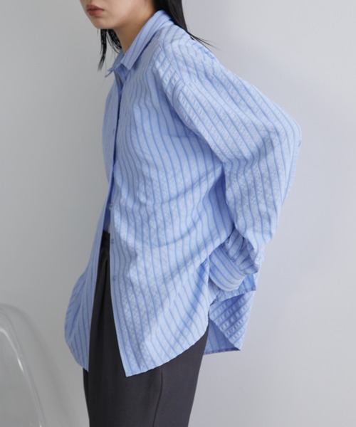 Aunt Marie's（アントマリーズ）の「オーバーサイズベーシックサッカーストライプシャツ（シャツ/ブラウス・レディース・ブルー/イエロー・FREE）」の10枚目の写真