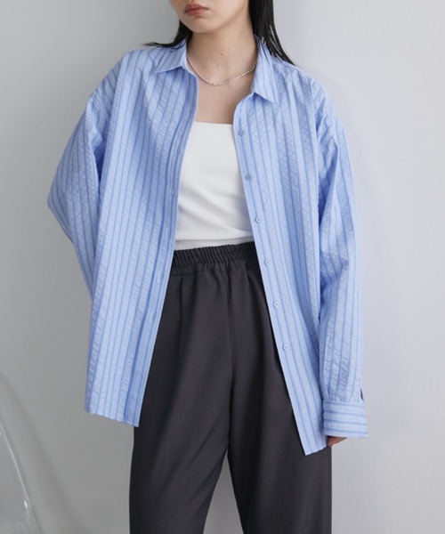 Aunt Marie's（アントマリーズ）の「オーバーサイズベーシックサッカーストライプシャツ（シャツ/ブラウス・レディース・ブルー/イエロー・FREE）」の13枚目の写真