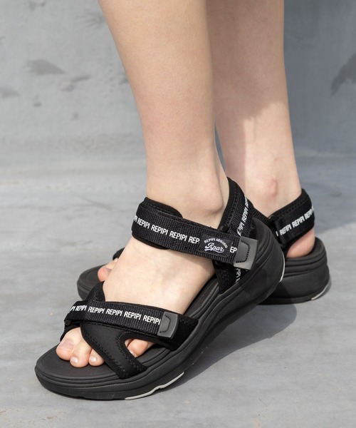 repipi armario(レピピ アルマリオ)の「ライトソールスポサン(サンダル・キッズ・ブラック/グレー/ホワイト・LARGE/MEDIUM/SMALL)」の3枚目の写真