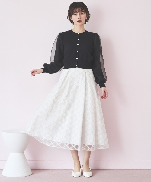 AND COUTURE(アンドクチュール)の「シアースリーブビジューカーディガン(カーディガン/ボレロ・レディース・ブラック/オフホワイト/ブルー・FREE)」の5枚目の写真