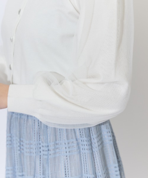 AND COUTURE(アンドクチュール)の「シアースリーブビジューカーディガン(カーディガン/ボレロ・レディース・ブラック/オフホワイト/ブルー・FREE)」の11枚目の写真