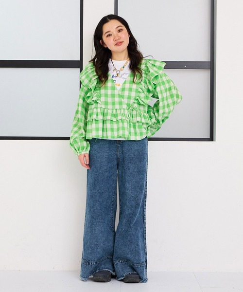 MARKEY'S（マーキーズ）の「サイドラインデニムバギーパンツ/おとな（デニムパンツ・レディース・ブラック/ブルー・160cm）」の2枚目の写真
