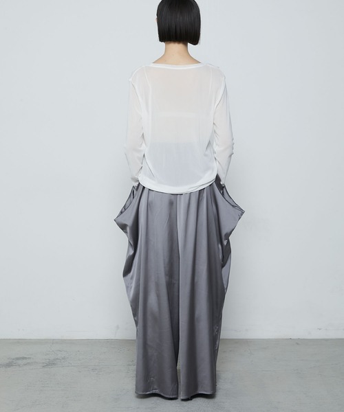 le ELMi（ルエルミ）の「Basic crew-neck sheer tee / クルーネック シアー ベーシック カットソー（Tシャツ/カットソー・レディース・オフホワイト/ライトグリーン/ピンク/ブラック/グレー・FREE）」の10枚目の写真