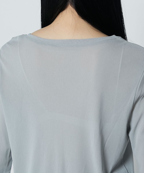 le ELMi（ルエルミ）の「Basic crew-neck sheer tee / クルーネック シアー ベーシック カットソー（Tシャツ/カットソー・レディース・オフホワイト/ライトグリーン/ピンク/ブラック/グレー・FREE）」の8枚目の写真