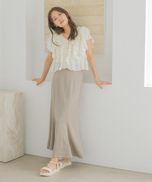 mysty woman（ミスティウーマン）の「フリル2WAYブラウス   329026（シャツ/ブラウス・レディース・ブラック/オフホワイト/ブルー・FREE）」の4枚目の写真