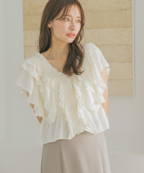 mysty woman（ミスティウーマン）の「フリル2WAYブラウス   329026（シャツ/ブラウス・レディース・ブラック/オフホワイト/ブルー・FREE）」の6枚目の写真