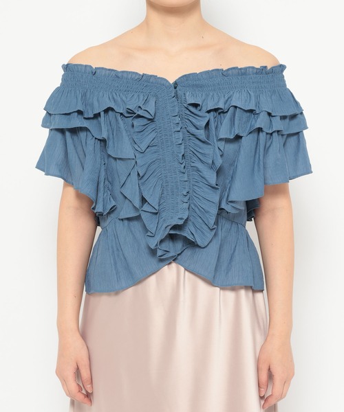 mysty woman（ミスティウーマン）の「フリル2WAYブラウス   329026（シャツ/ブラウス・レディース・ブラック/オフホワイト/ブルー・FREE）」の13枚目の写真