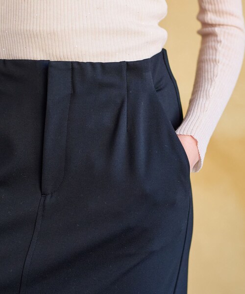 DRESSTERIOR(ドレステリア)の「【大人百花春号掲載 モデル美香さん着用】ストレッチポンチタイトスカート(スカート・レディース・ブラック/チャコールグレー・34/36/38/40)」の11枚目の写真