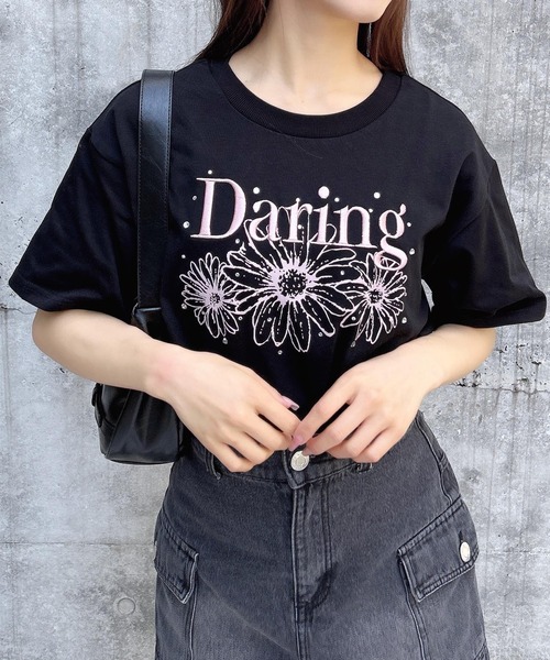INGNI（イング）の「フラワーロゴTシャツ（Tシャツ/カットソー・レディース・ブラック×ピンク/ホワイト×ピンク/ホワイト×ブルー/ホワイト×グリーン/ホワイト×ネイビー/ネイビー系・M）」の5枚目の写真