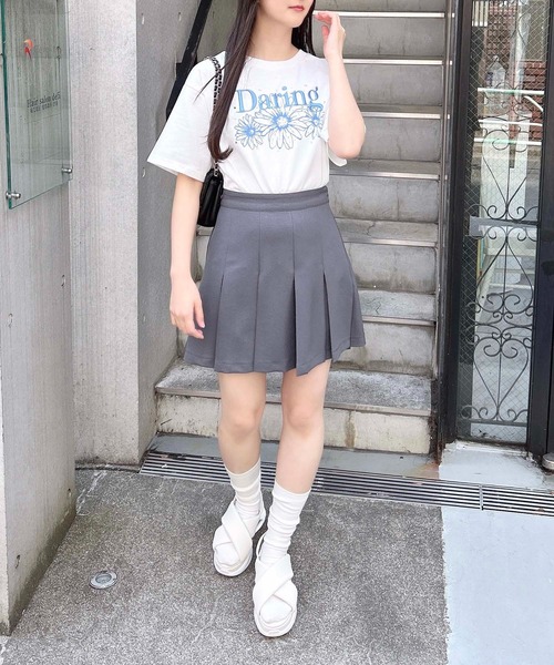 INGNI（イング）の「フラワーロゴTシャツ（Tシャツ/カットソー・レディース・ブラック×ピンク/ホワイト×ピンク/ホワイト×ブルー/ホワイト×グリーン/ホワイト×ネイビー/ネイビー系・M）」の14枚目の写真