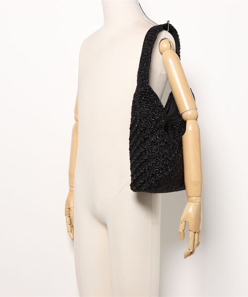 Doux archives（ドゥアルシーヴ）の「メタリック柄編みワンショルダーバッグ（ショルダーバッグ・レディース・シルバー/ブラック・FREE）」の7枚目の写真