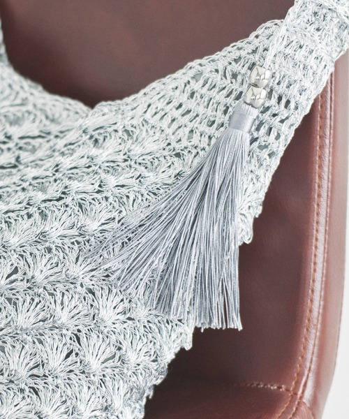 Doux archives（ドゥアルシーヴ）の「メタリック柄編みワンショルダーバッグ（ショルダーバッグ・レディース・シルバー/ブラック・FREE）」の11枚目の写真