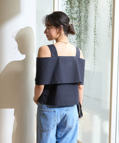 Rouge vif（ルージュヴィフ）の「ケープオフショルブラウス（シャツ/ブラウス・レディース・ブラック/ホワイト・フリー）」の6枚目の写真