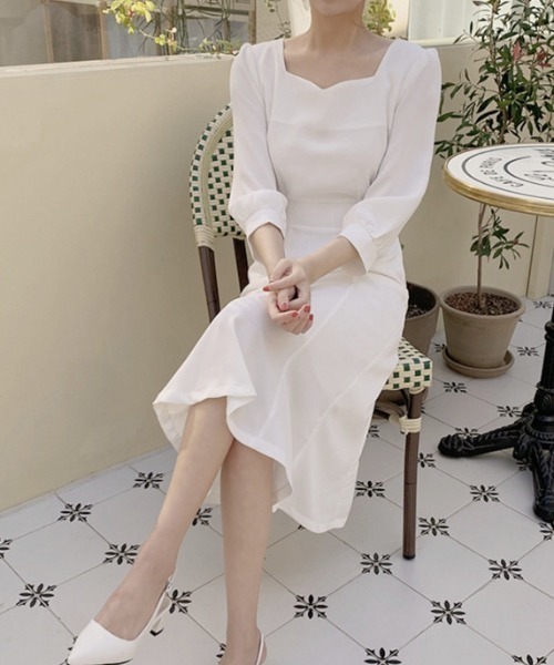 a lot of love（ア ロット オブ ラブ）の「オープンネック フェミニンワンピース（ワンピース・レディース・ホワイト/ライトグレー・M/L）」の10枚目の写真