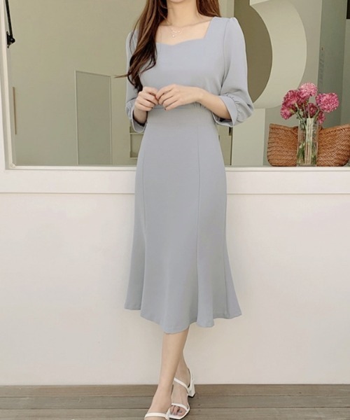 a lot of love（ア ロット オブ ラブ）の「オープンネック フェミニンワンピース（ワンピース・レディース・ホワイト/ライトグレー・M/L）」の15枚目の写真