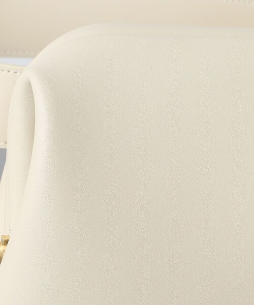 OSOI（オソイ）の「＜OSOI＞MINI BROT バッグ（ショルダーバッグ・レディース・オフホワイト/ブラック/ダークブラウン・FREE）」の22枚目の写真